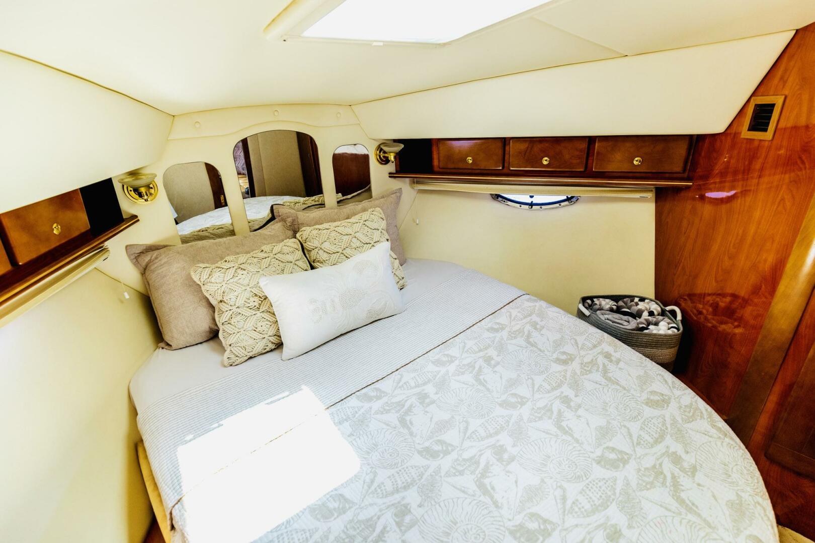 Slide: The Image of Rinker Fiesta Vee 410 2005 - 5229218