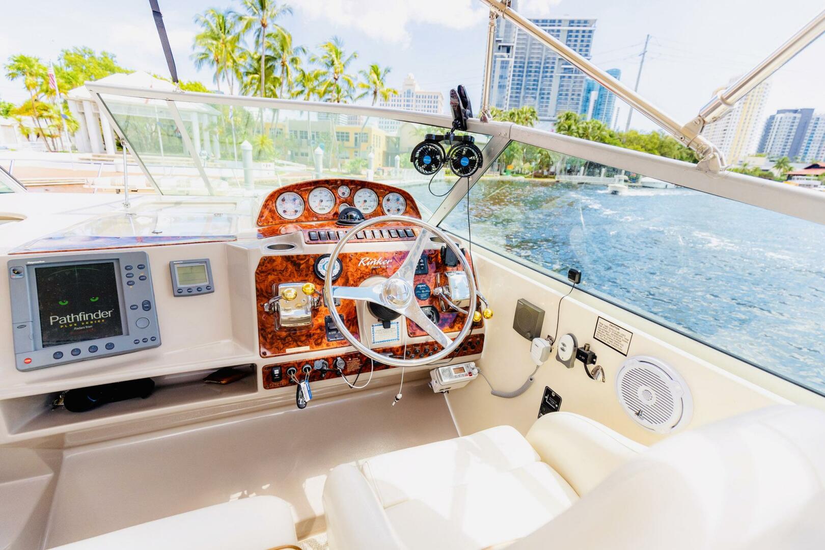 Slide: The Image of Rinker Fiesta Vee 410 2005 - 5229219