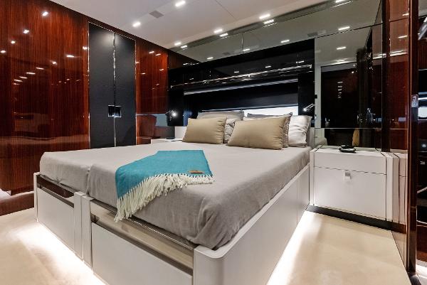 Slide: The Image of Riva 88 Folgore 2021 - 50