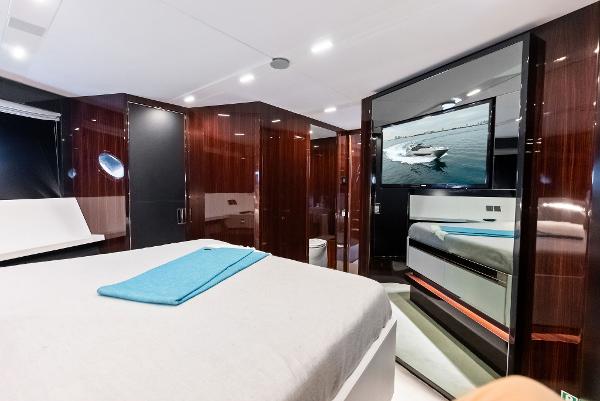 Slide: The Image of Riva 88 Folgore 2021 - 55
