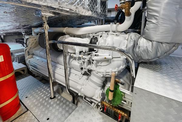 Slide: The Image of Riva 88 Folgore 2021 - 73