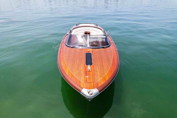 Slide: The Image of 2020 Riva Aquariva Super boat on calm water. - 7