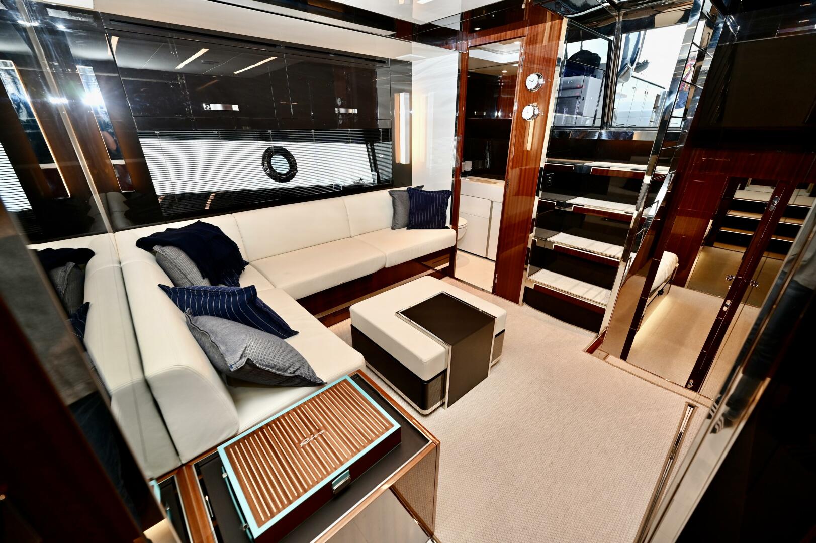 Slide: The Image of Riva Rivale 2023 - 4504891