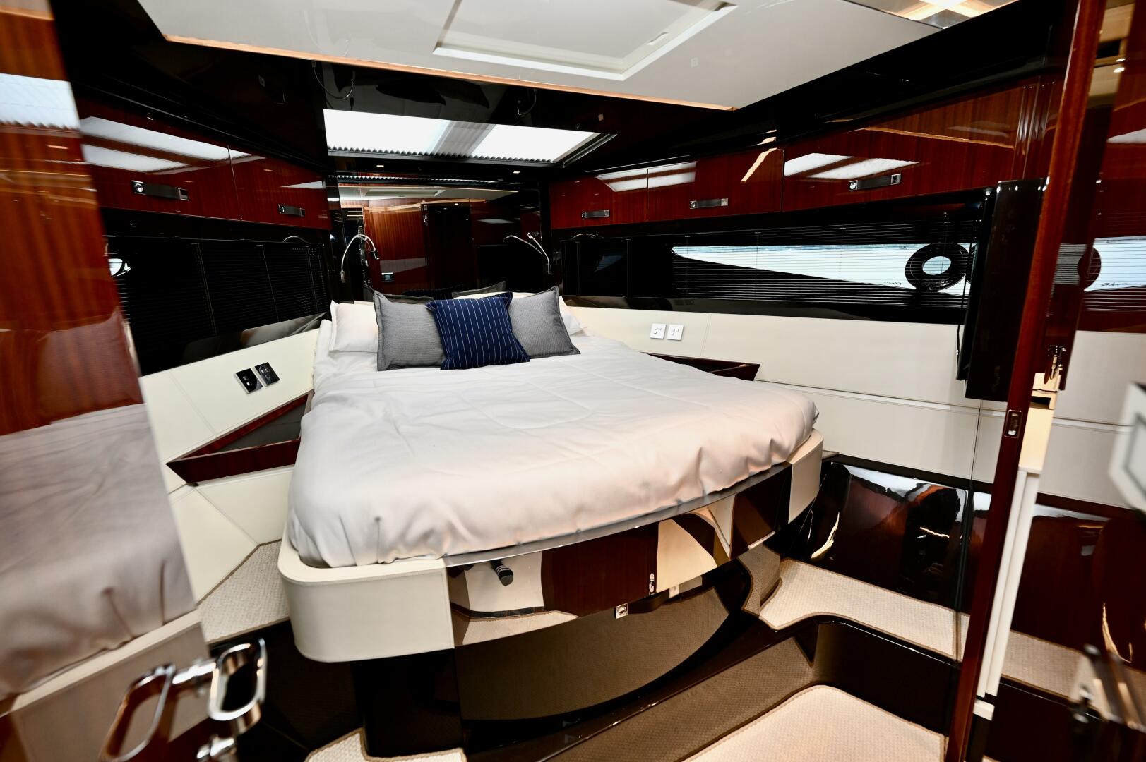 Slide: The Image of Riva Rivale 2023 - 4504898