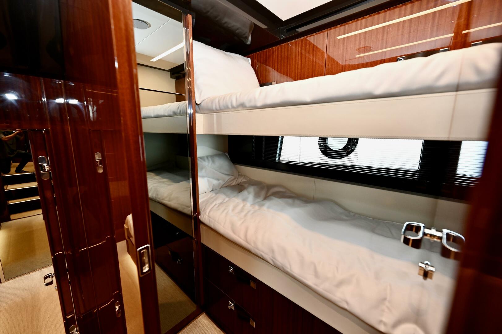 Slide: The Image of Riva Rivale 2023 - 4504902