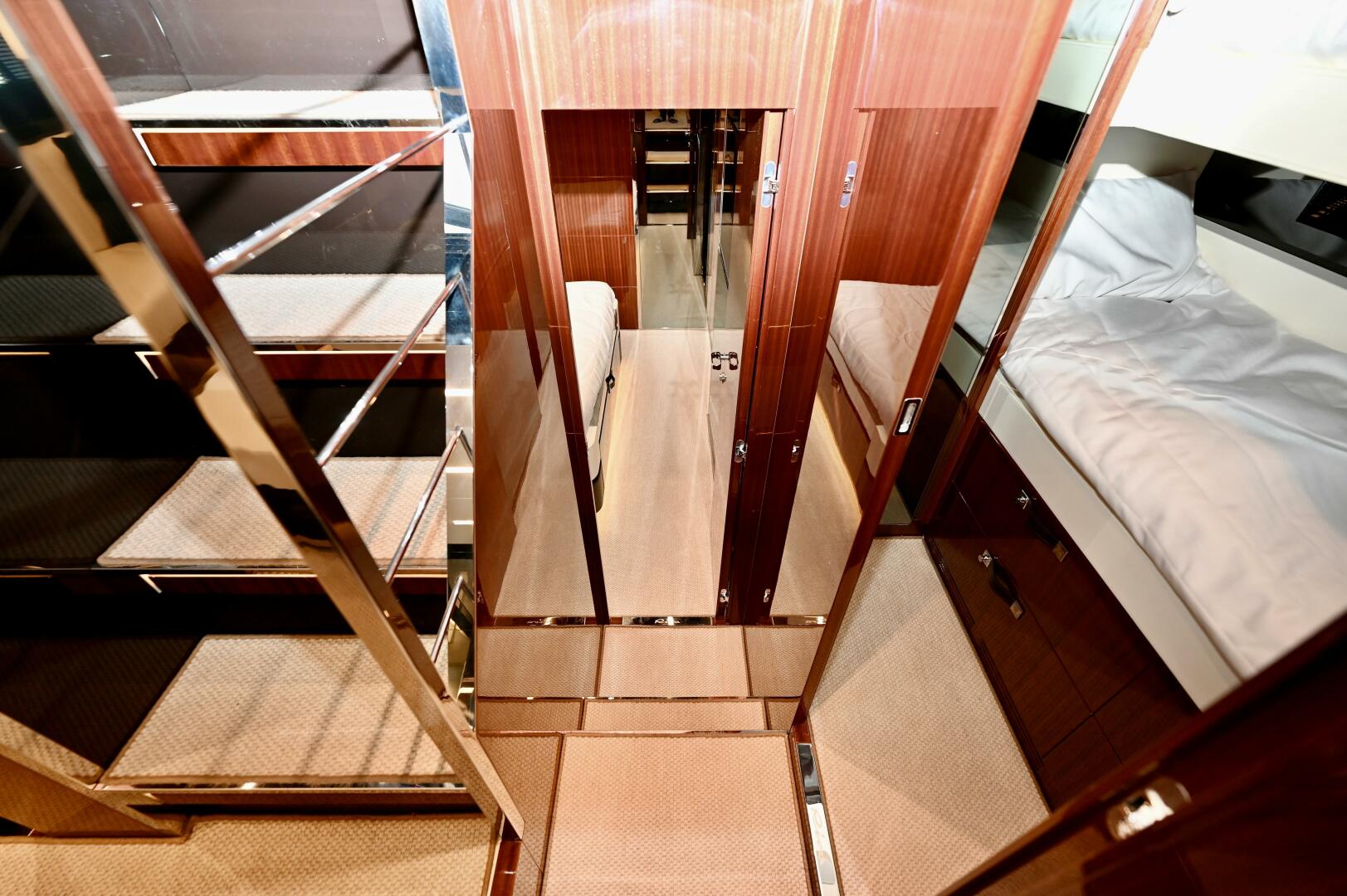 Slide: The Image of Riva Rivale 2023 - 4504903