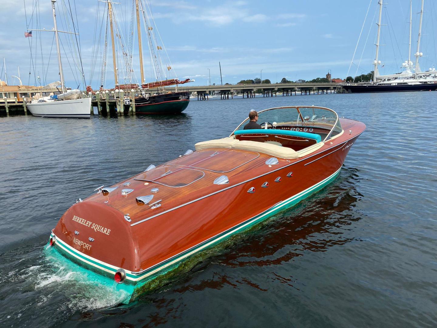 Slide: The Image of PORT STERN - 3683015
