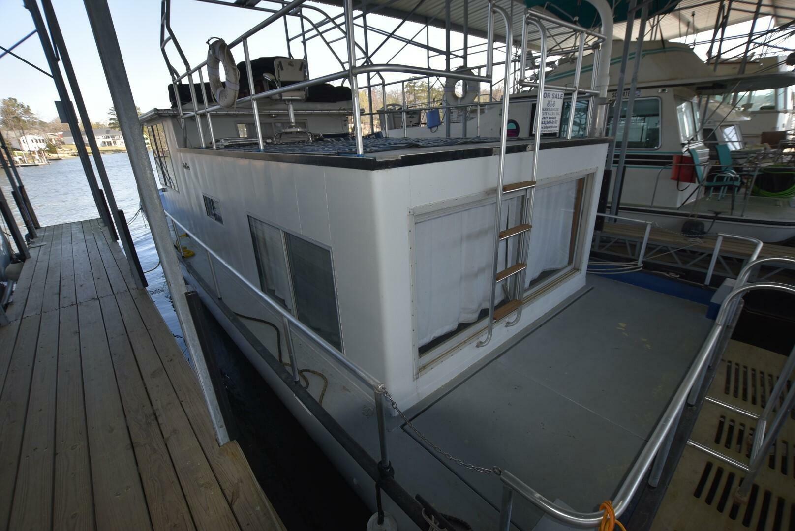Slide: The Image of River Queen 38 Houseboat 1972 - 5178157