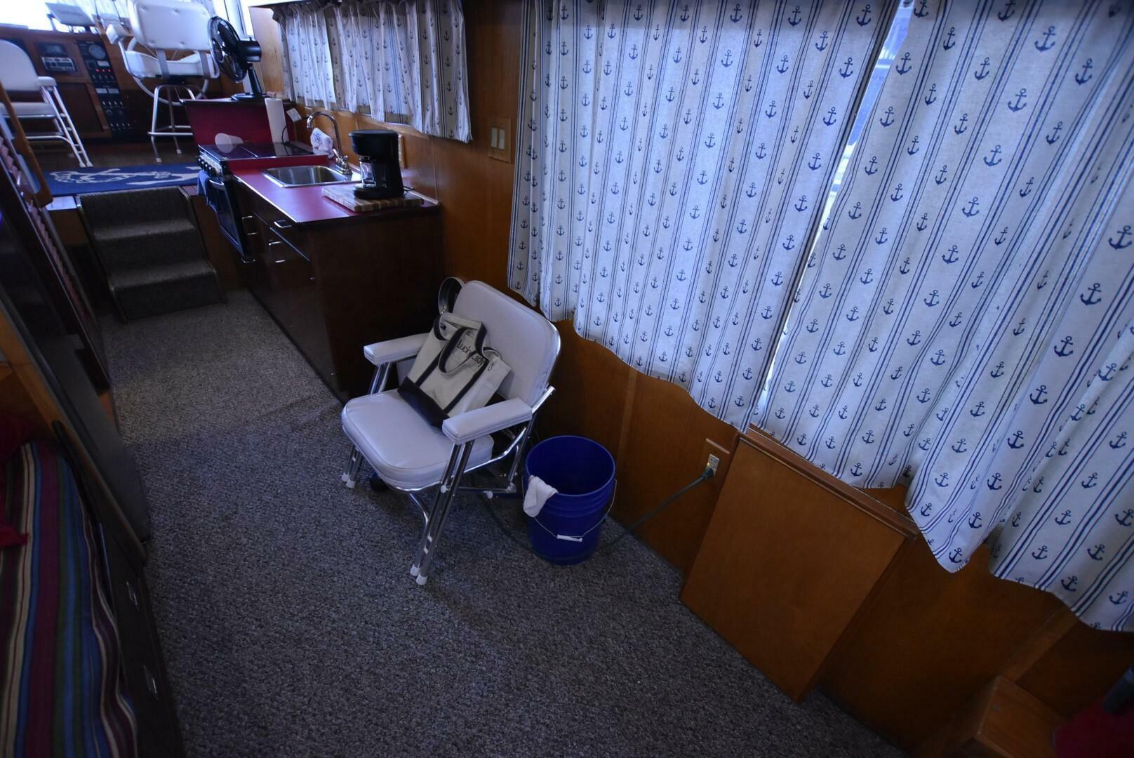 Slide: The Image of River Queen 38 Houseboat 1972 - 5178173