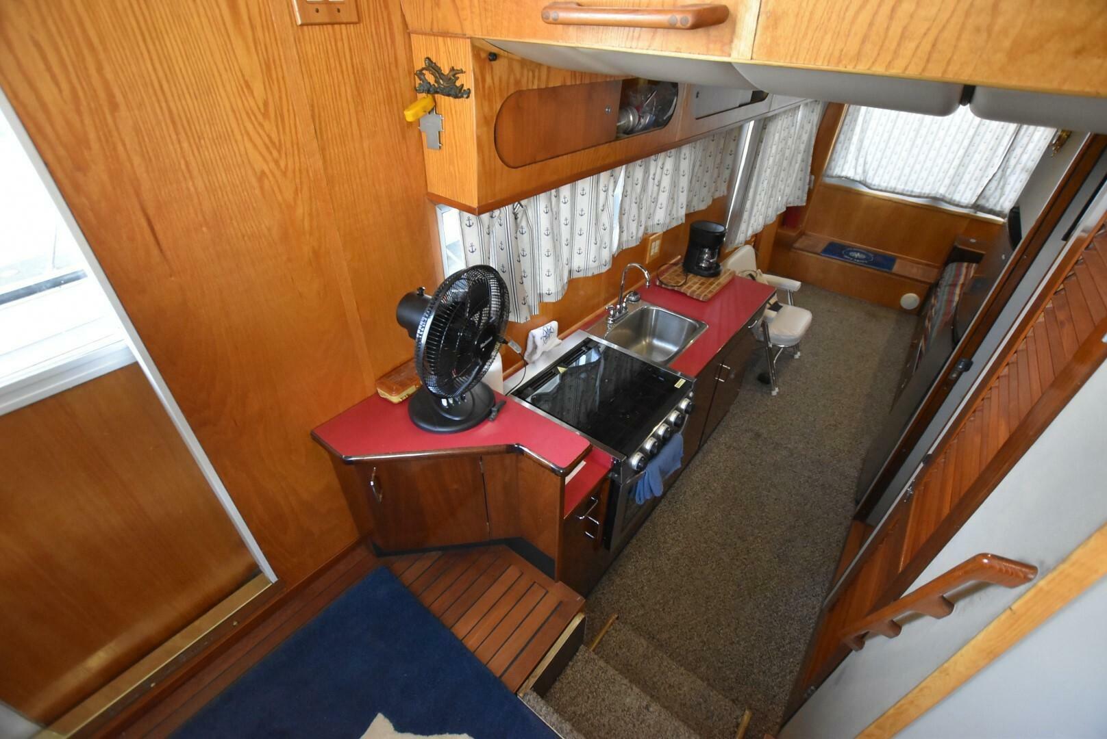 Slide: The Image of River Queen 38 Houseboat 1972 - 5178167