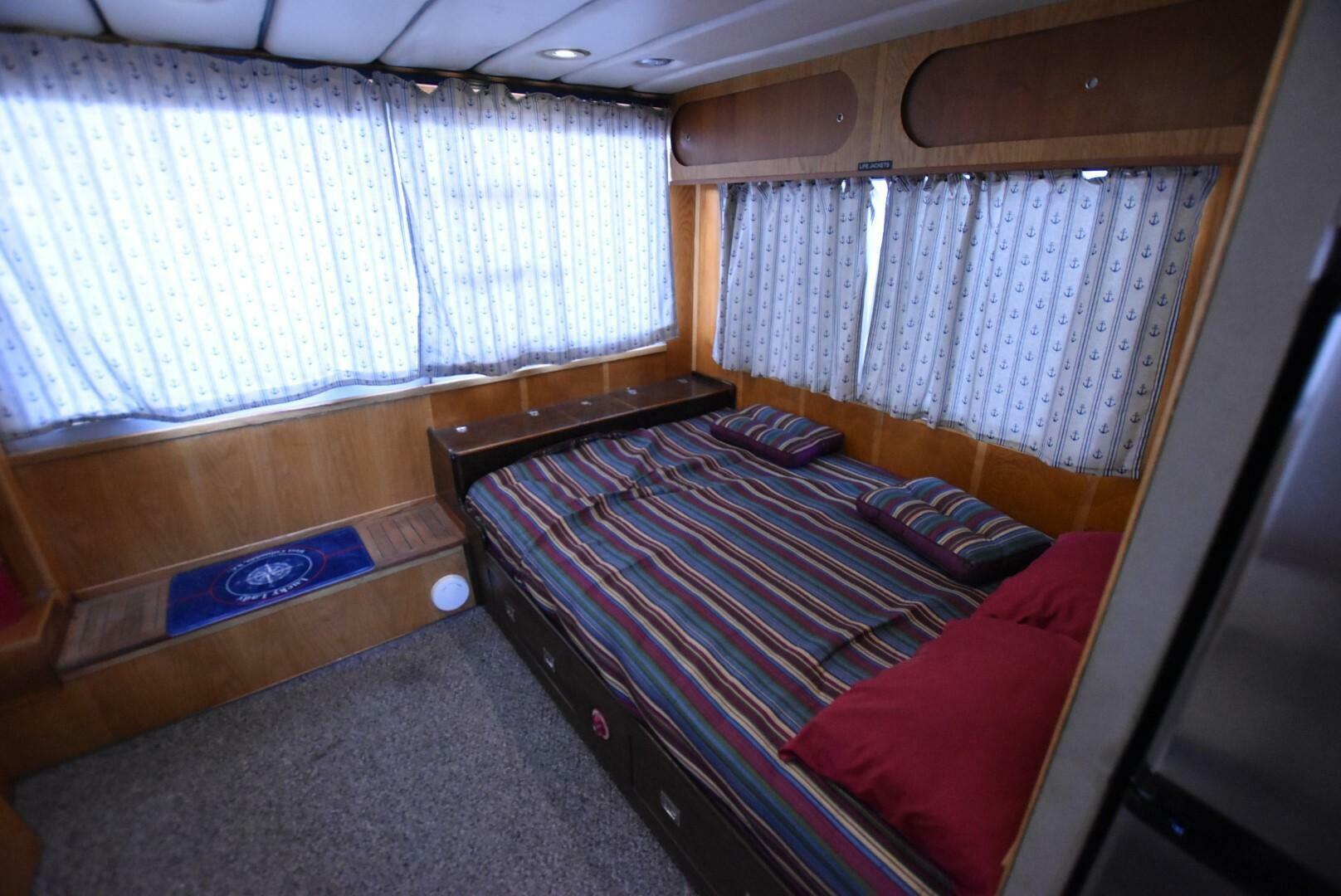Slide: The Image of River Queen 38 Houseboat 1972 - 5178172
