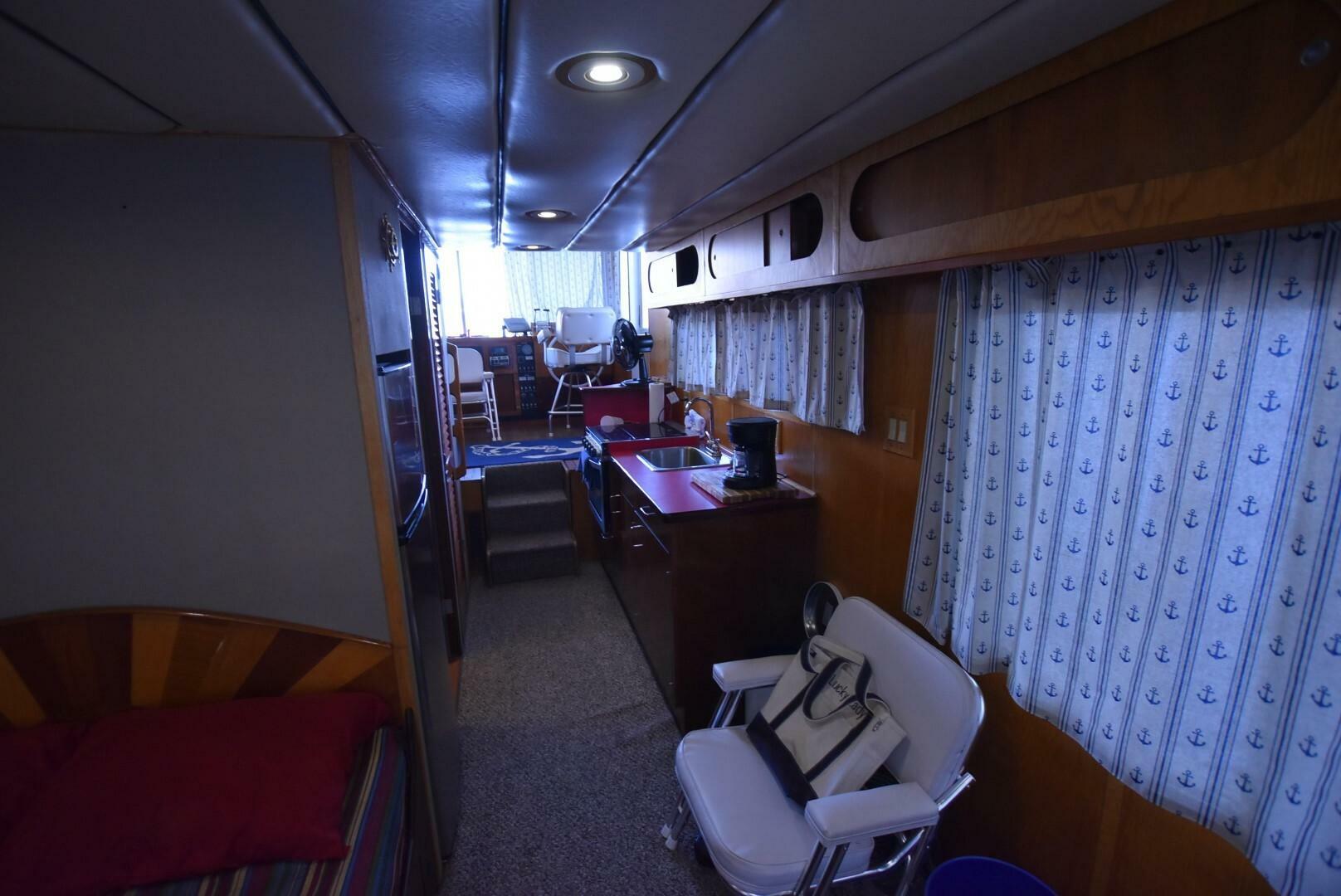 Slide: The Image of River Queen 38 Houseboat 1972 - 5178174