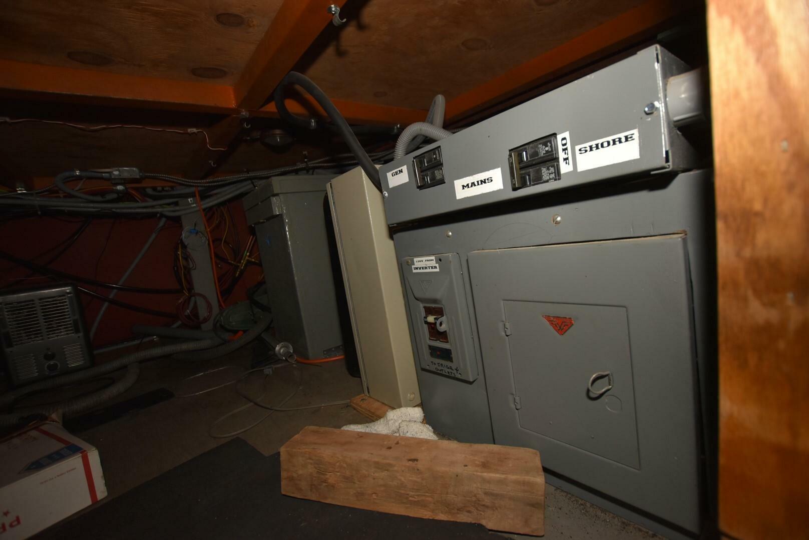 Slide: The Image of River Queen 38 Houseboat 1972 - 5178178