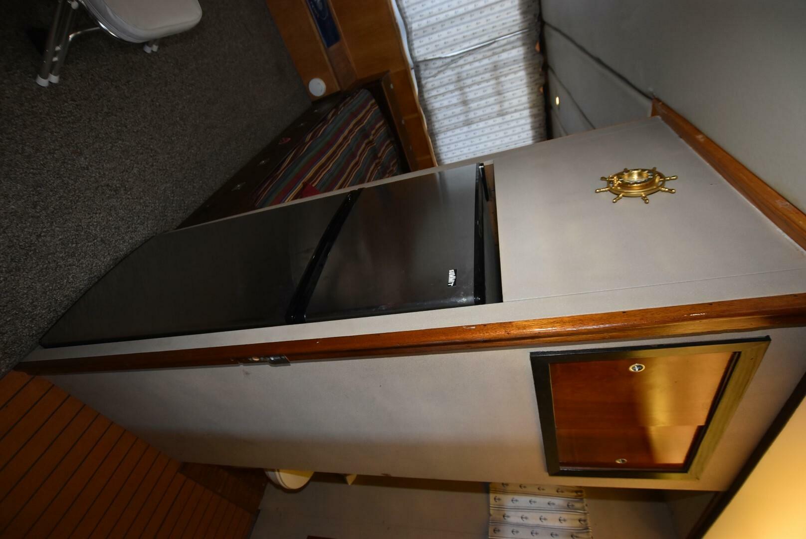Slide: The Image of River Queen 38 Houseboat 1972 - 5178179