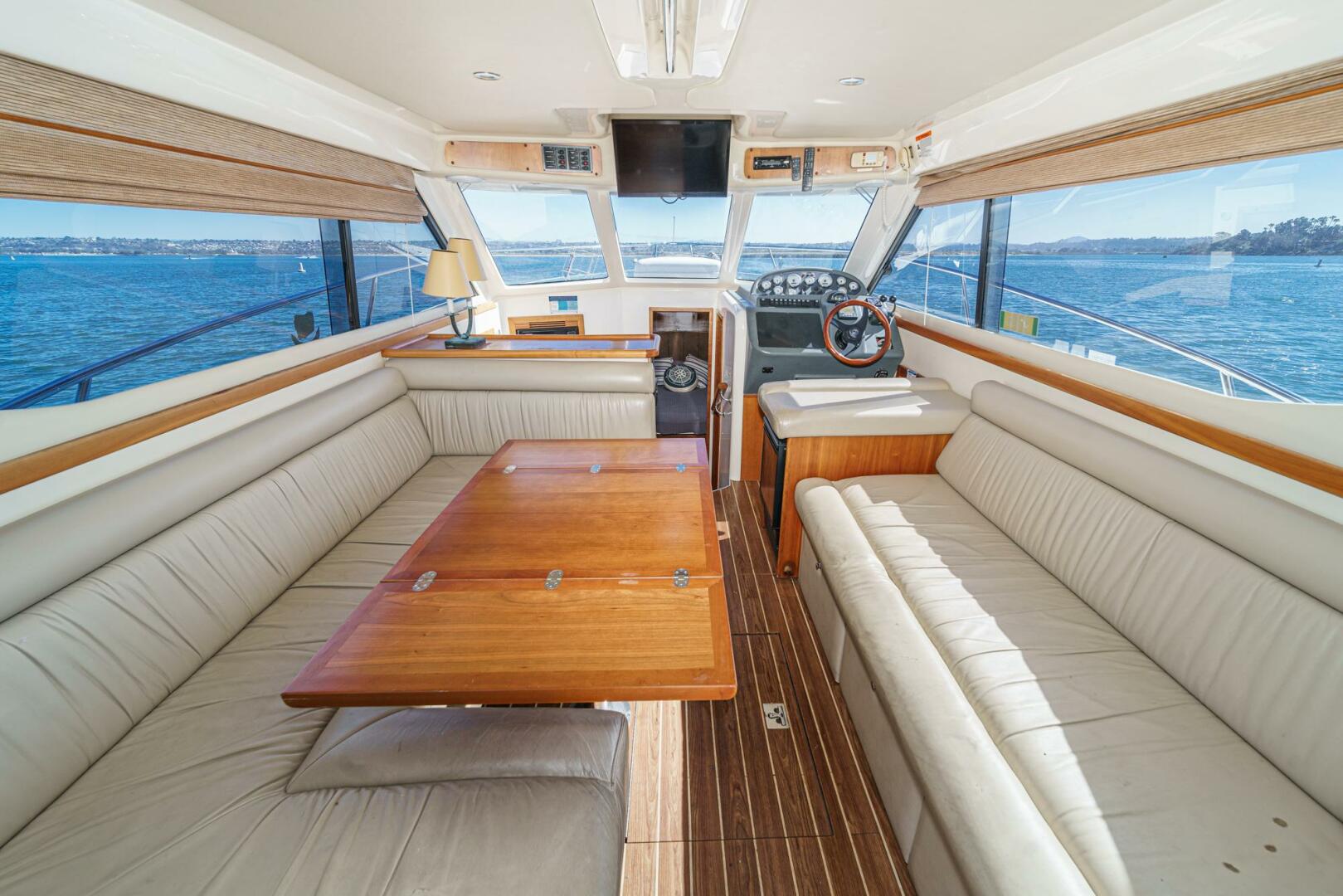 Slide: The Image of 2006 Riviera 33 LIL BREEZY 046 - 5128957