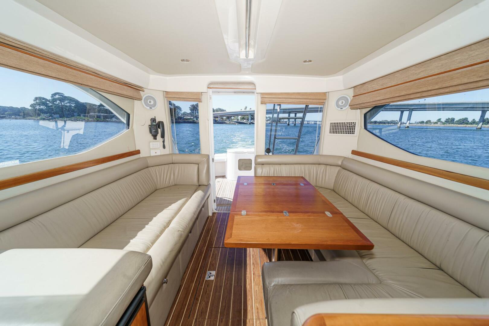 Slide: The Image of 2006 Riviera 33 LIL BREEZY 045 - 5128958
