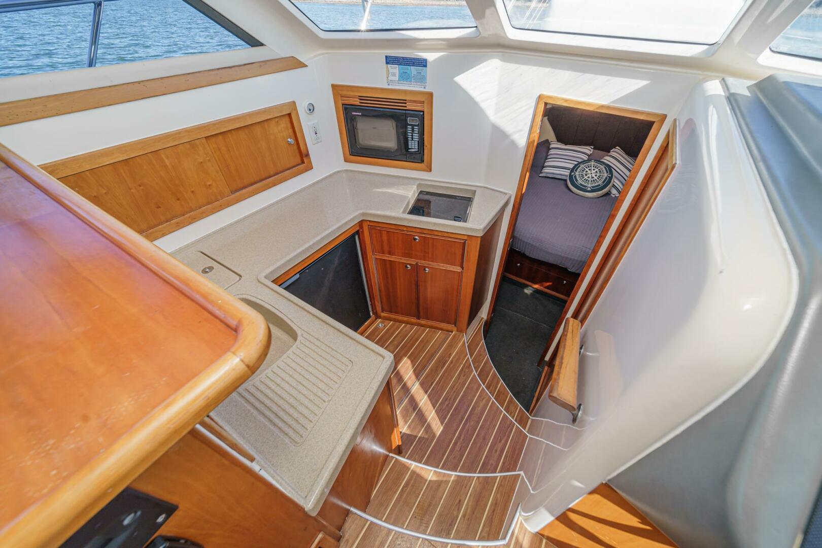 Slide: The Image of 2006 Riviera 33 LIL BREEZY 057 - 5128969
