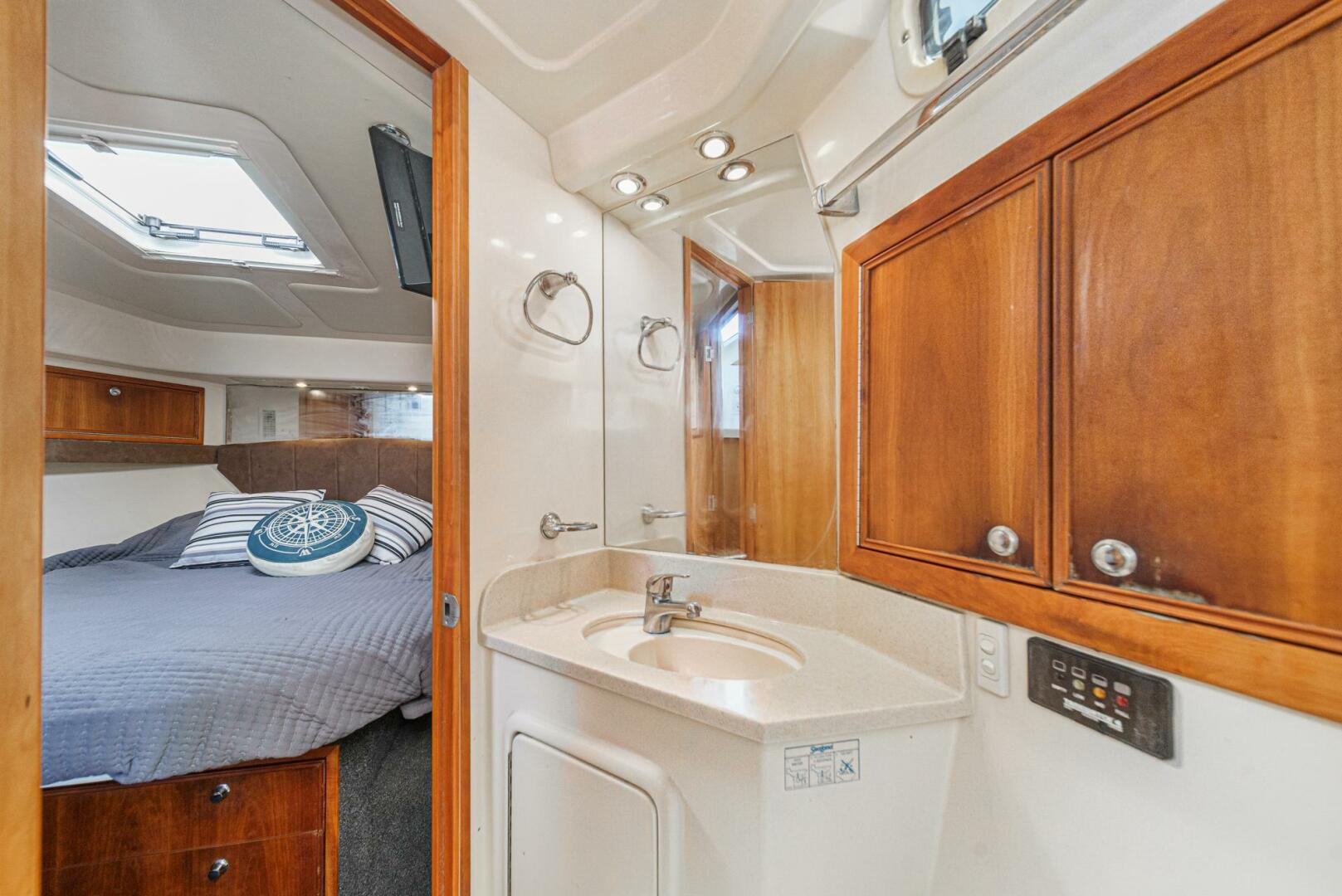 Slide: The Image of 2006 Riviera 33 LIL BREEZY 064 - 5128976