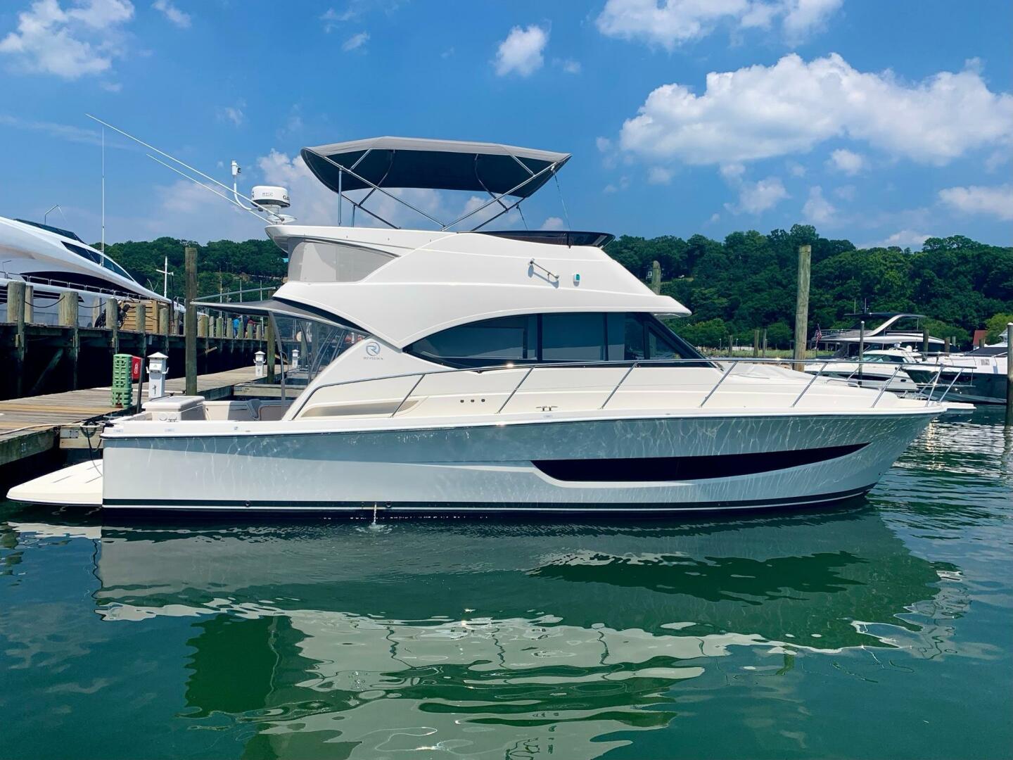 Slide: The Image of Riviera 39 Open Flybridge 2019 - 5238102