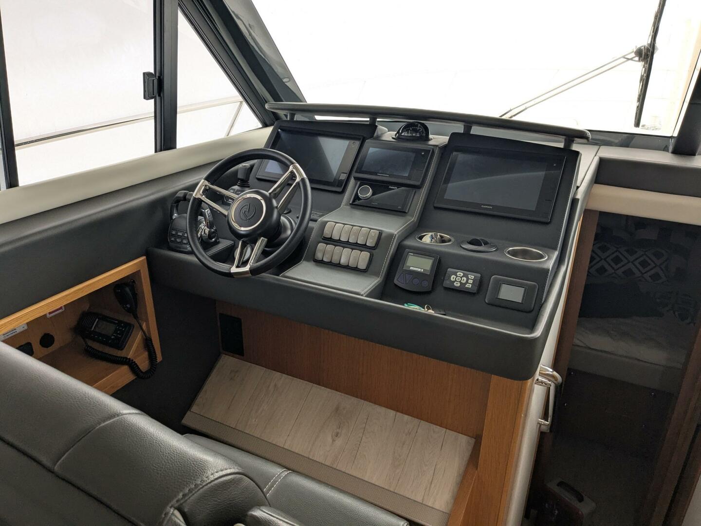 Slide: The Image of Riviera 39 Open Flybridge 2019 - 5238120