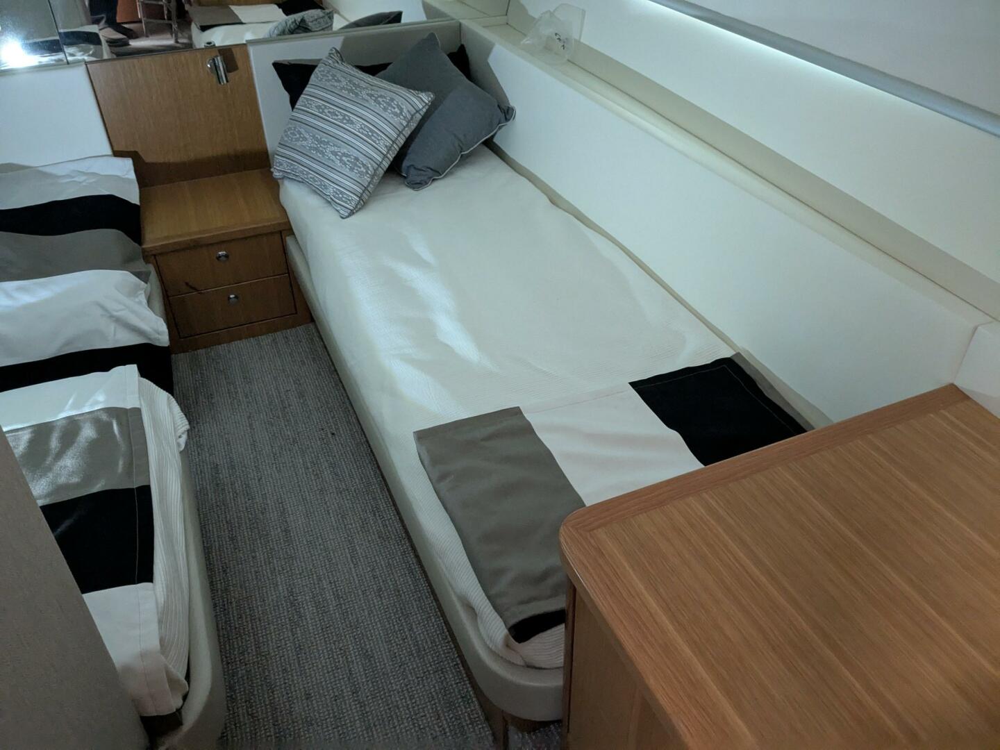 Slide: The Image of Riviera 39 Open Flybridge 2019 - 5238130