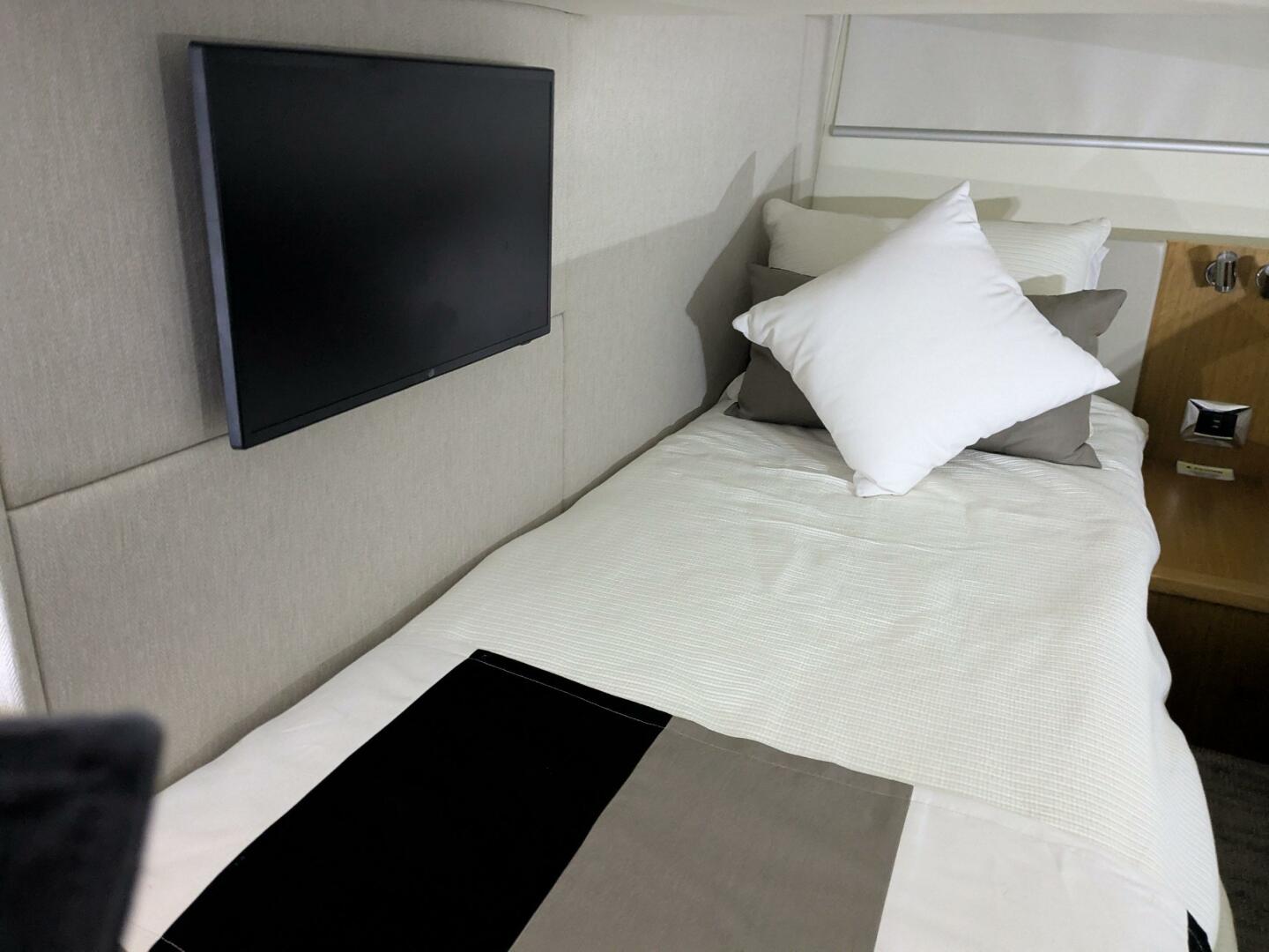 Slide: The Image of Riviera 39 Open Flybridge 2019 - 5238131