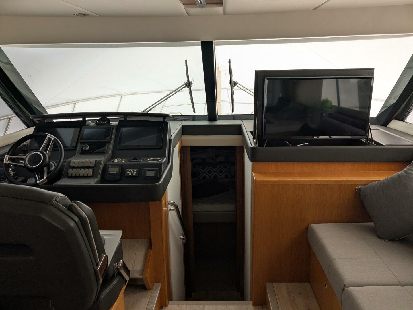 Slide: The Image of Riviera 39 Open Flybridge 2019 - 5238112