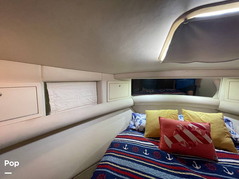 Slide: The Image of V Berth - 10657379