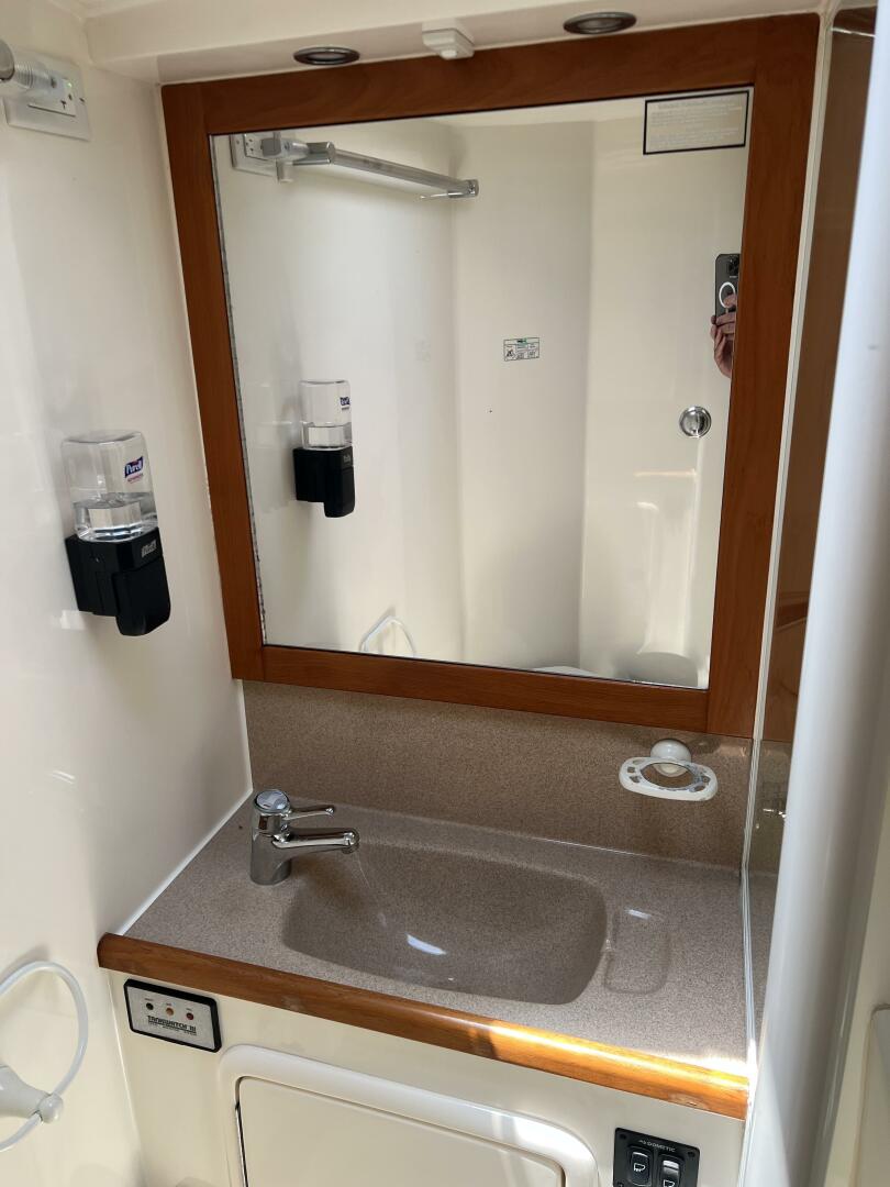 Slide: The Image of 1998 Riviera 48 Convertible - YACHT Z - 5469084