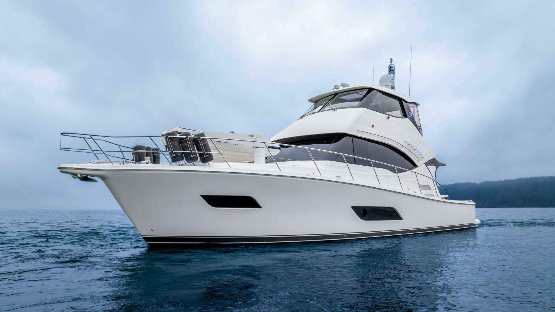 Slide: The Image of 2015 Riviera 50 Enclosed Bridge - EVOLUTION Profile - 4742296