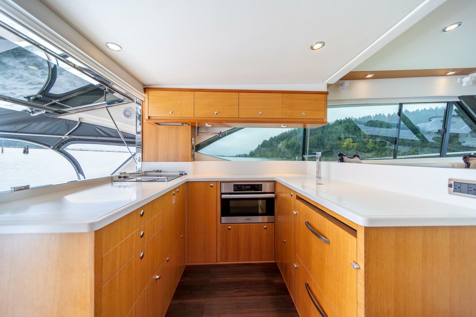 Slide: The Image of 2015 Riviera 50 Enclosed Bridge - EVOLUTION - 4742302