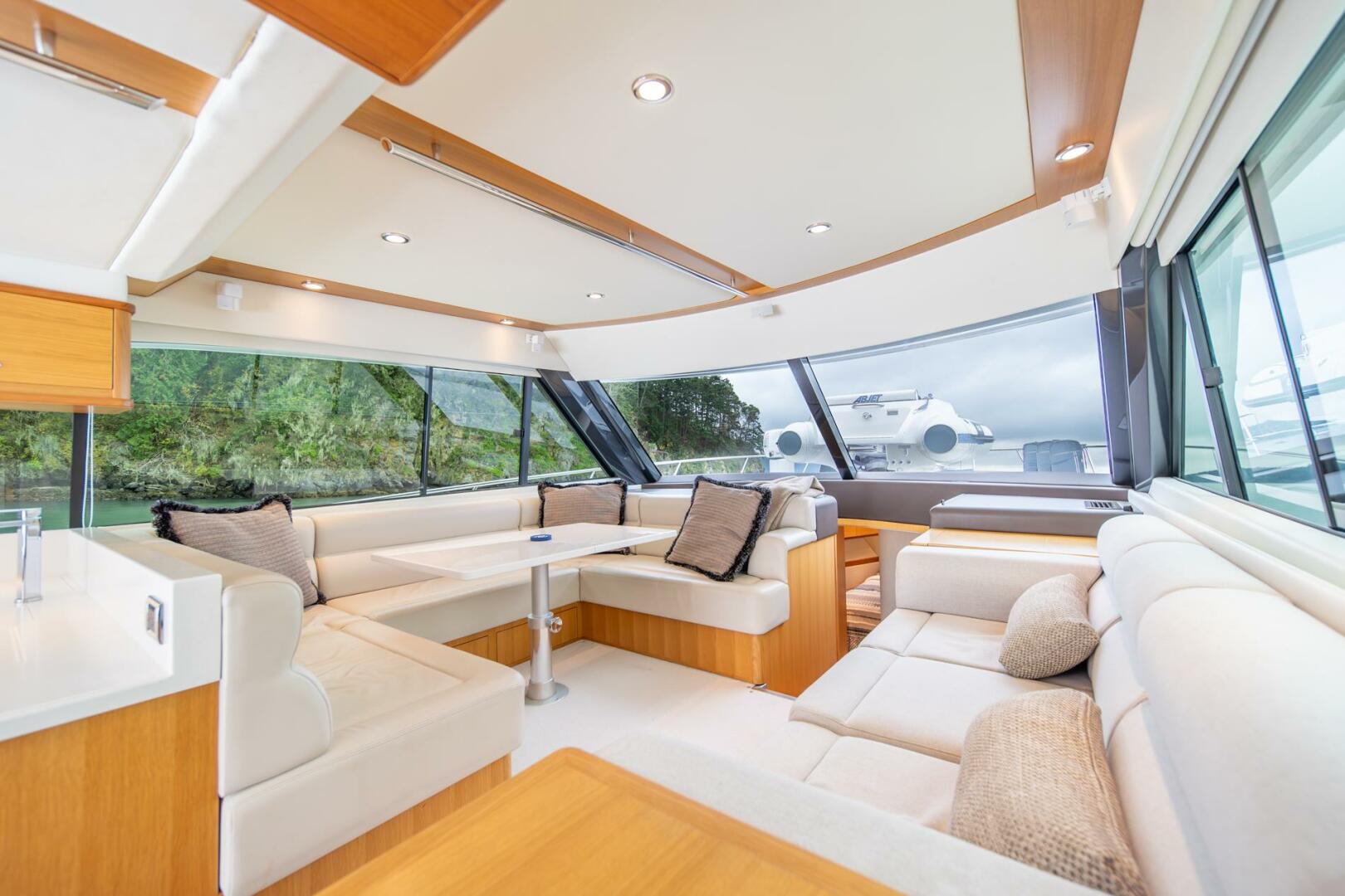 Slide: The Image of 2015 Riviera 50 Enclosed Bridge - EVOLUTION - 4742304