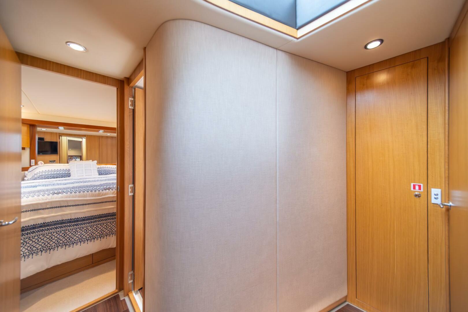 Slide: The Image of 2015 Riviera 50 Enclosed Bridge - EVOLUTION - 4742313