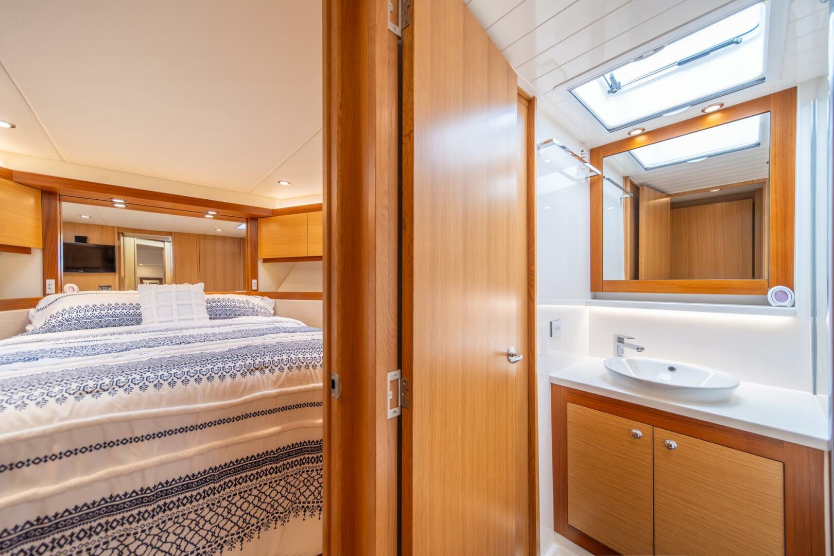 Slide: The Image of 2015 Riviera 50 Enclosed Bridge - EVOLUTION - 4742314