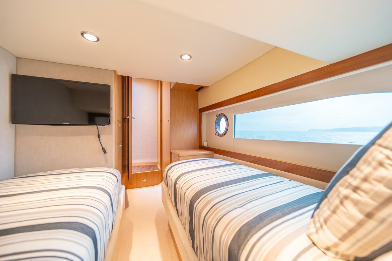 Slide: The Image of 2015 Riviera 50 Enclosed Bridge - EVOLUTION - 4742320