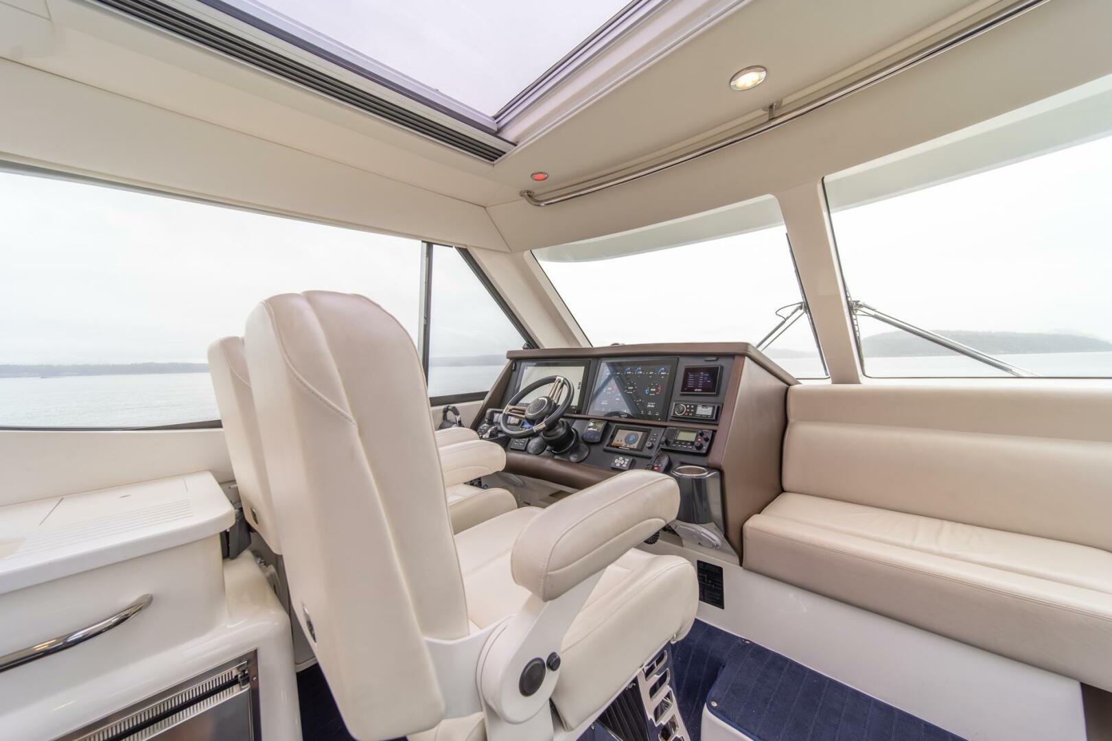 Slide: The Image of 2015 Riviera 50 Enclosed Bridge - EVOLUTION - 4742324