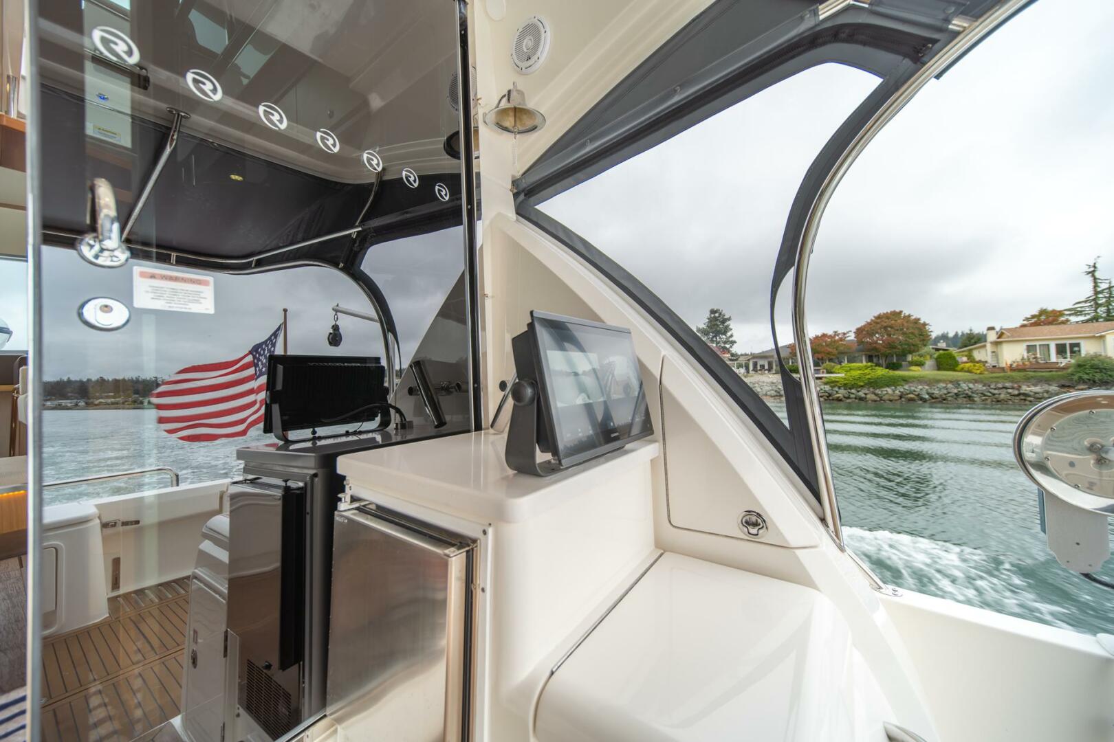 Slide: The Image of 2015 Riviera 50 Enclosed Bridge - EVOLUTION - 4742332