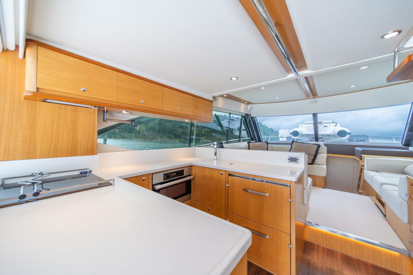 Slide: The Image of 2015 Riviera 50 Enclosed Bridge - EVOLUTION - 4742301