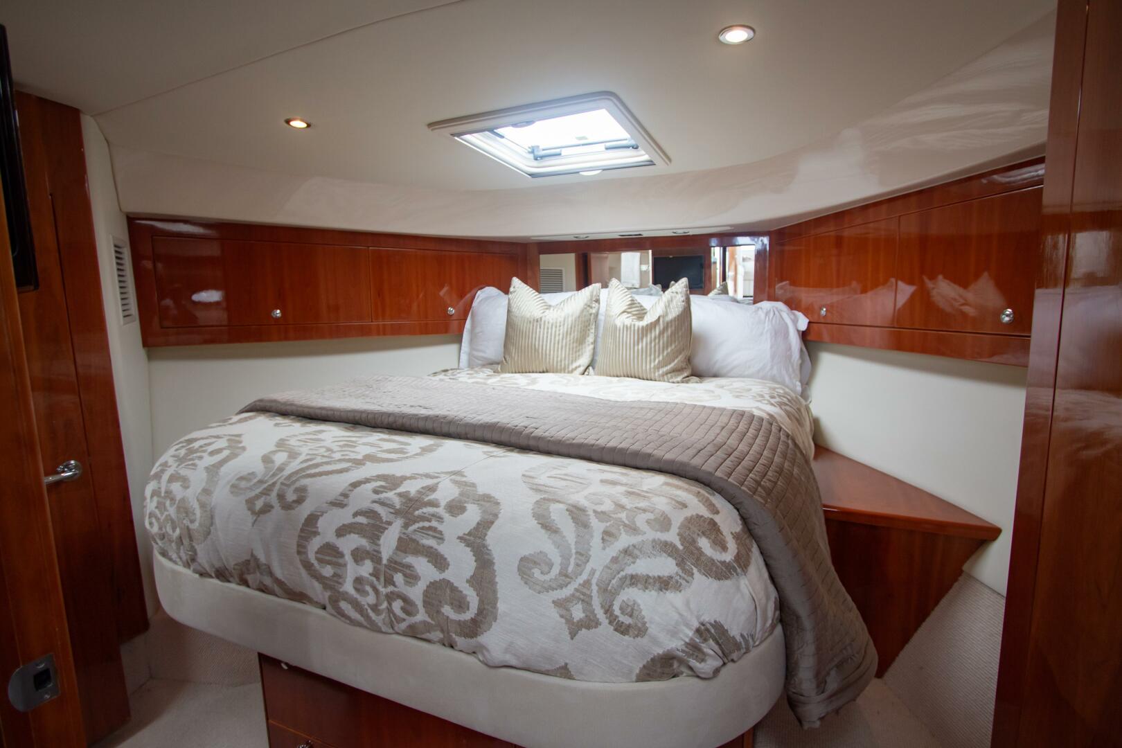 Slide: The Image of 2012 Riviera 50 SY - CONTESSA - 4897580