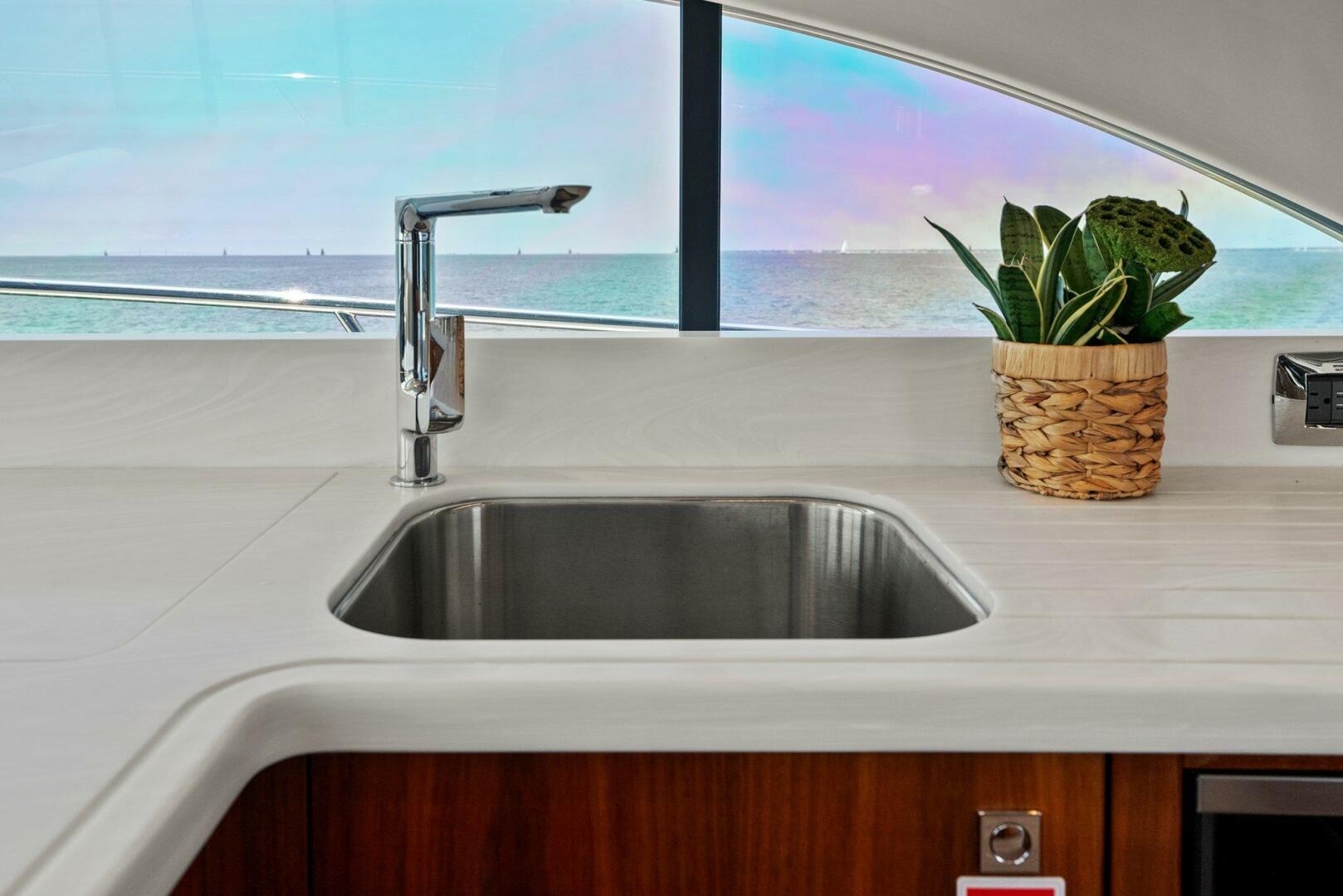 Slide: The Image of Riviera 5400 Sport Yacht 2021 - 5322729