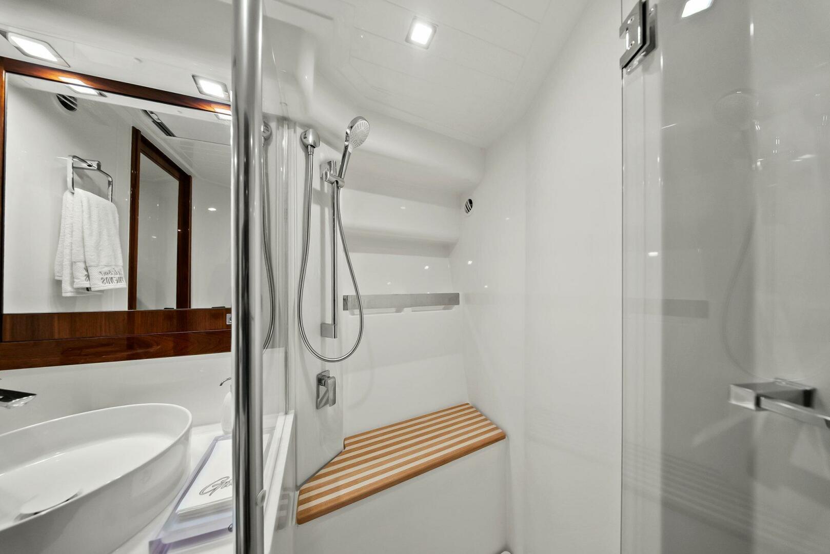 Slide: The Image of 2021 Riviera 5400 Sport Yacht- VIP Head - 5322709