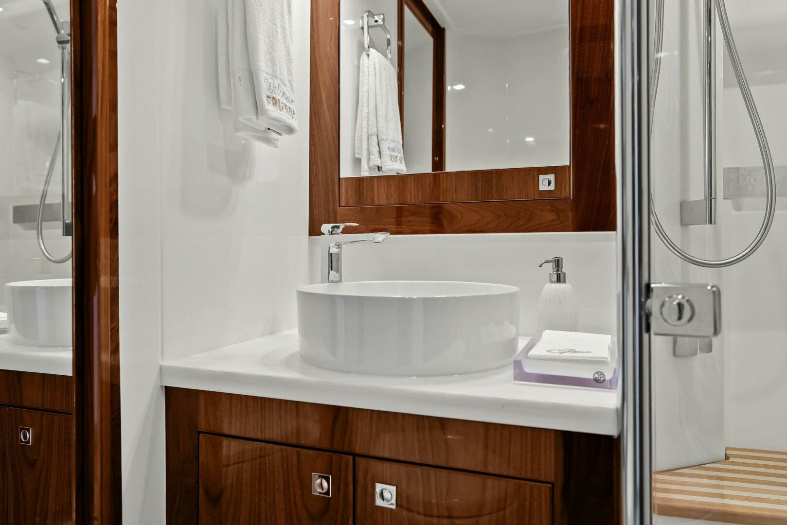 Slide: The Image of 2021 Riviera 5400 Sport Yacht- VIP Head - 5322710