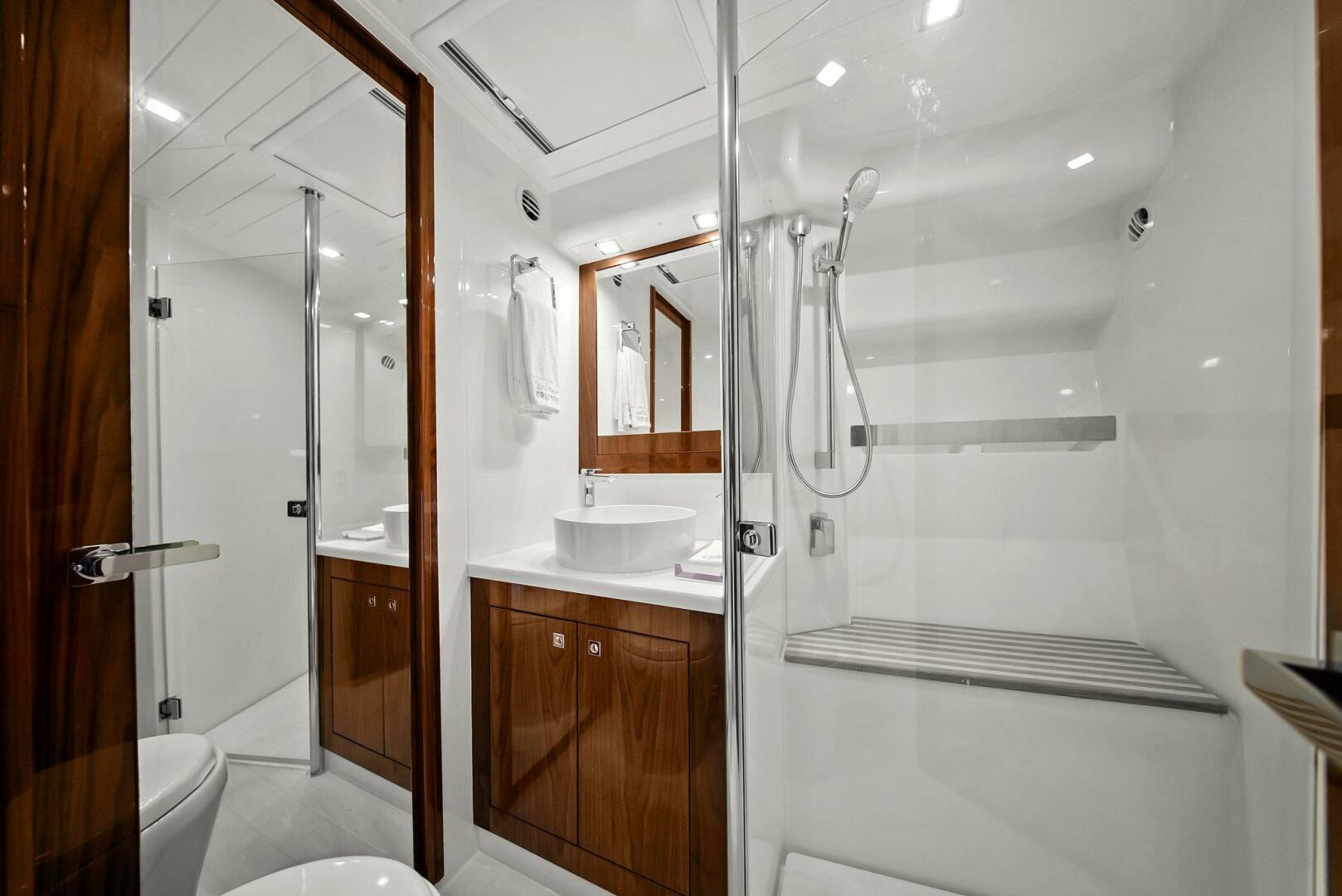 Slide: The Image of 2021 Riviera 5400 Sport Yacht- VIP Head - 5322708