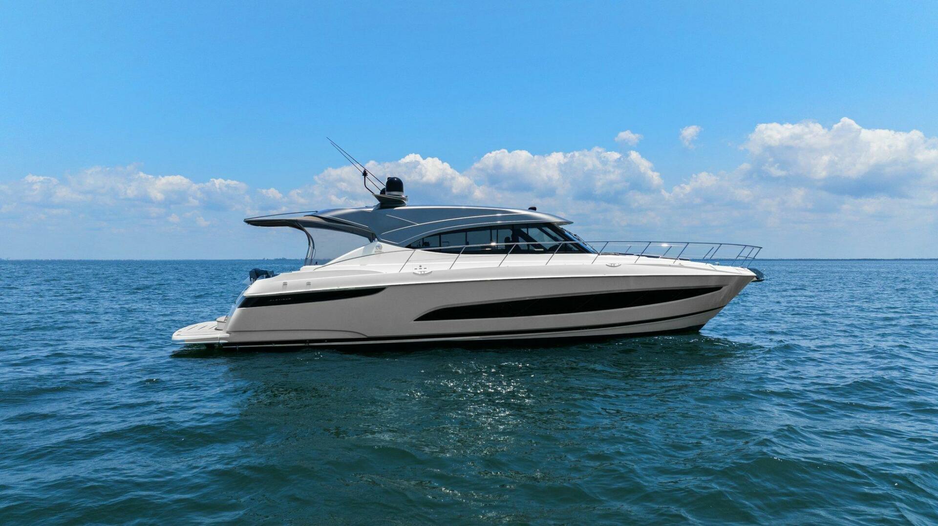 Slide: The Image of 2021 Riviera 5400 Sport Yacht - 5322652