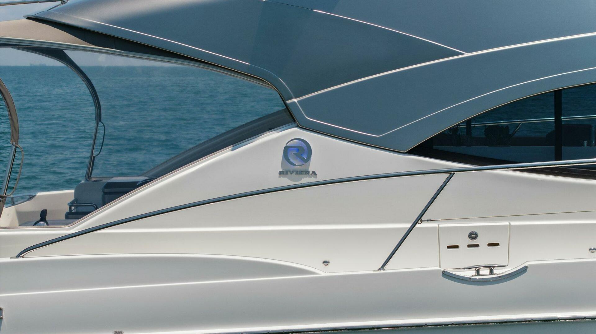 Slide: The Image of 2021 Riviera 5400 Sport Yacht- Catwalk - 5322664