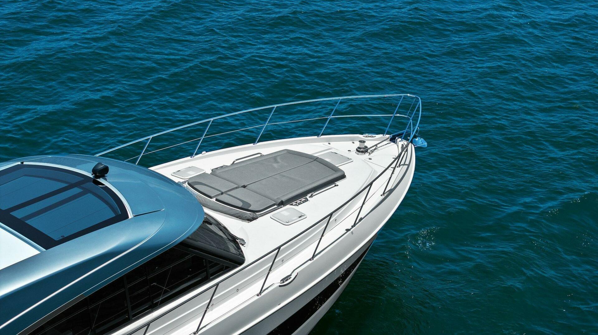 Slide: The Image of 2021 Riviera 5400 Sport Yacht- Bow - 5322666