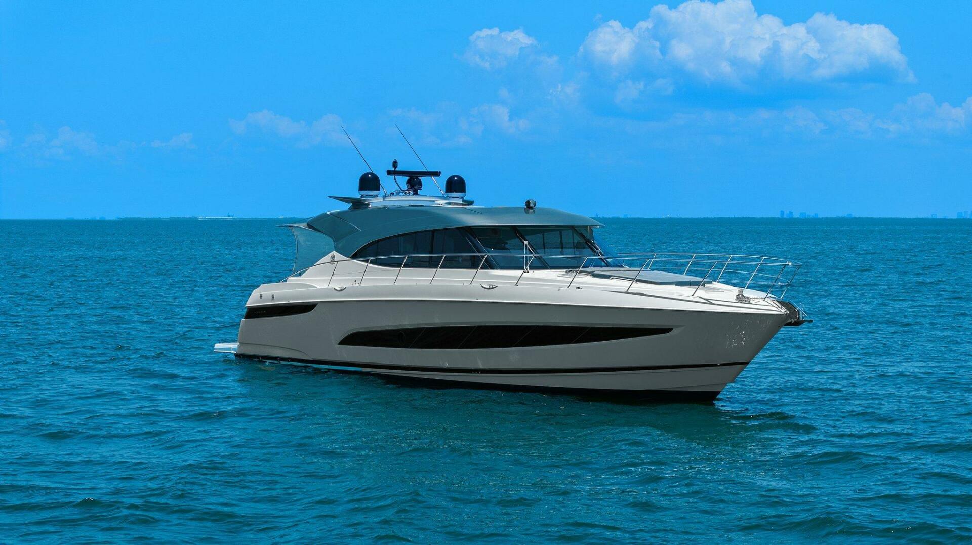 Slide: The Image of 2021 Riviera 5400 Sport Yacht - 5322667