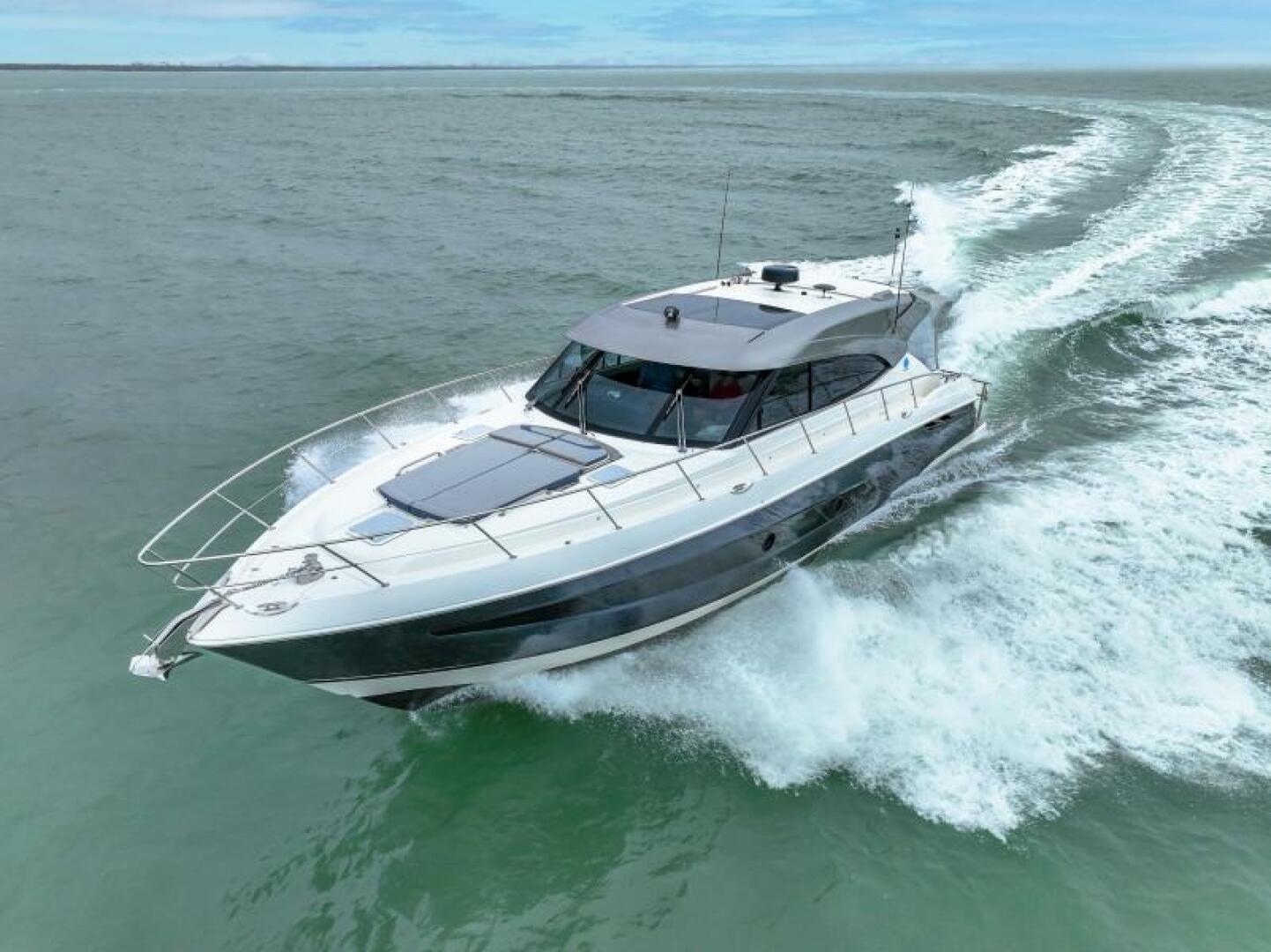 Slide: The Image of Riviera 5400 Sport Yacht Platinum Edition 2021 - 4933481