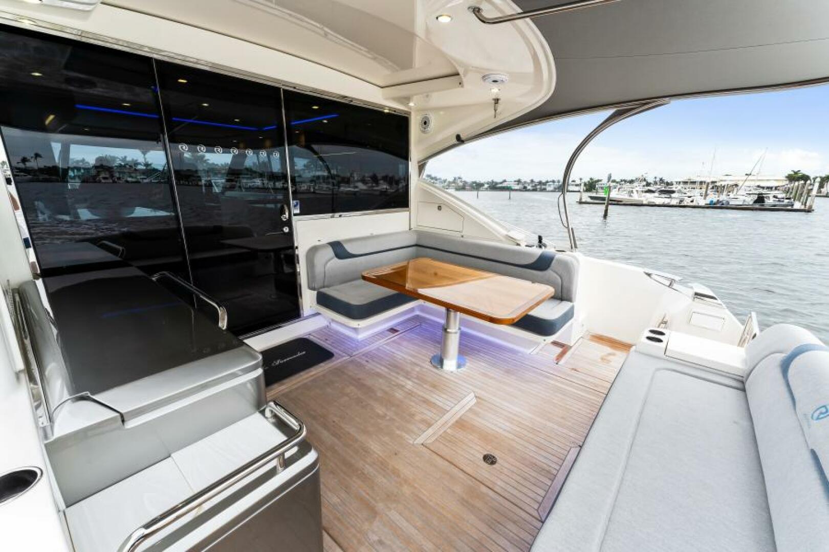 Slide: The Image of Riviera 5400 Sport Yacht Platinum Edition 2021 - 4933531