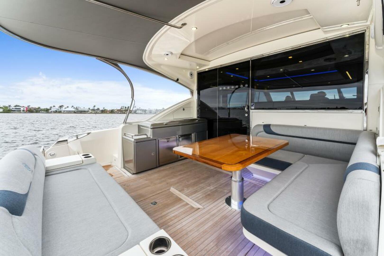 Slide: The Image of Riviera 5400 Sport Yacht Platinum Edition 2021 - 4933486